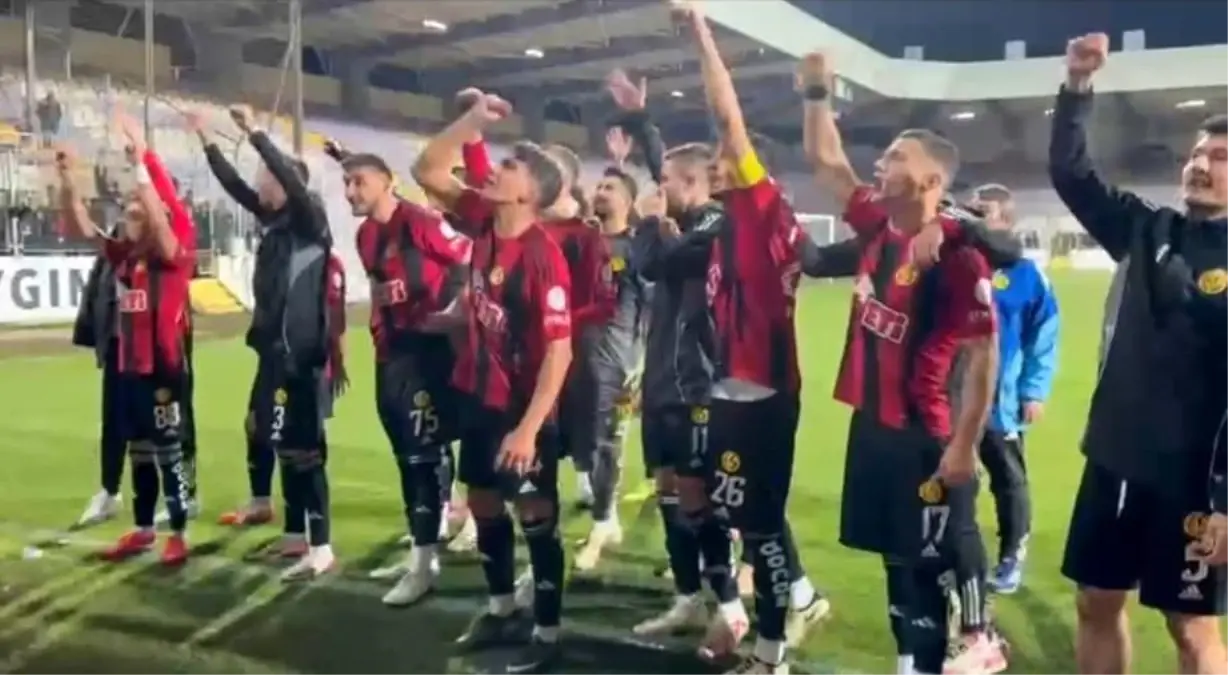 Eskişehirspor'un Küfürlü Tezahüratları Maçın Önüne Geçti