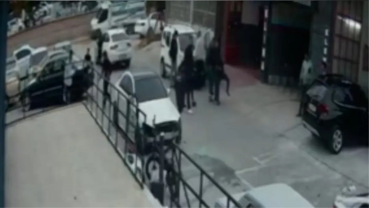 Konya'da Oto Boyama Atölyesine Silahlı Saldırı: 12 Yaralı