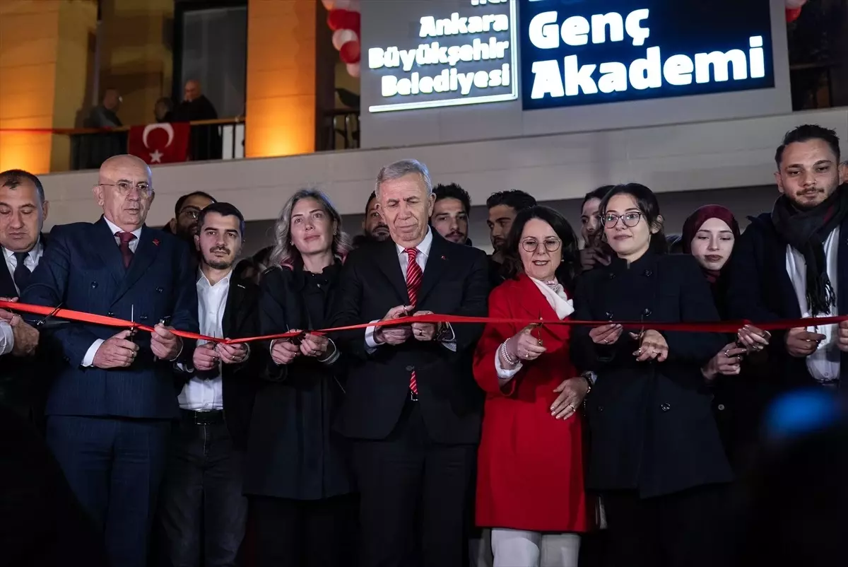 Zafer Genç Akademi Açıldı, Gençlere Yeni Bir Eğitim Merkezi