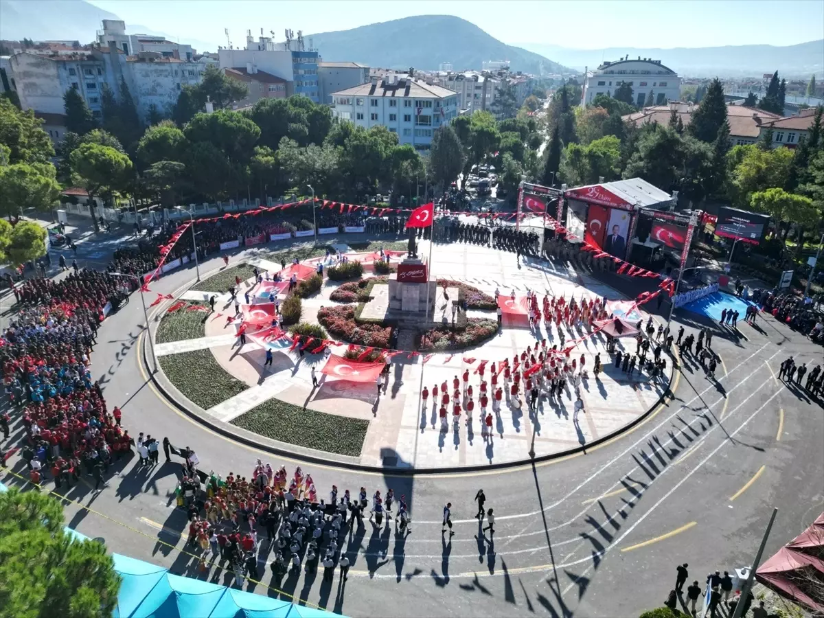 Antalya ve çevre illerde 29 Ekim Cumhuriyet Bayramı kutlandı