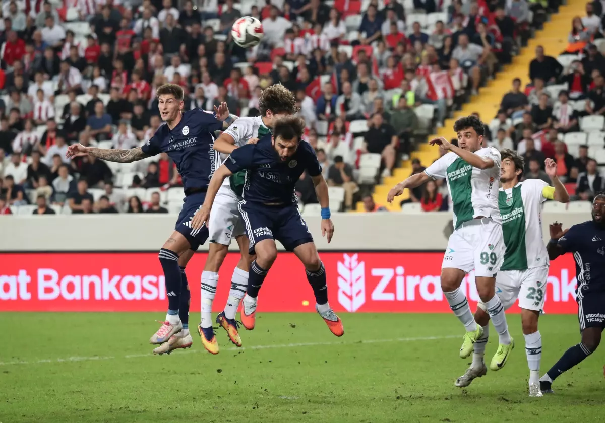 Antalyaspor, Ziraat Türkiye Kupası'nda Bursaspor'u 3-0 Geçti