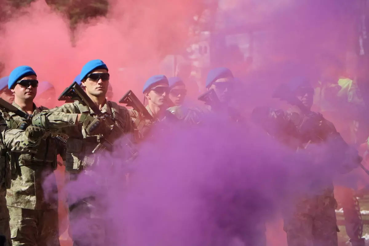 Bolu'da Cumhuriyet Bayramı Coşkusu: Komandolar Tören Yürüyüşü Düzenledi