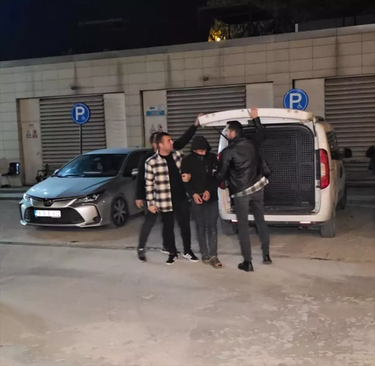 Bursa'da Firari Hükümlü Çalıntı Motosikletle Yakalandı