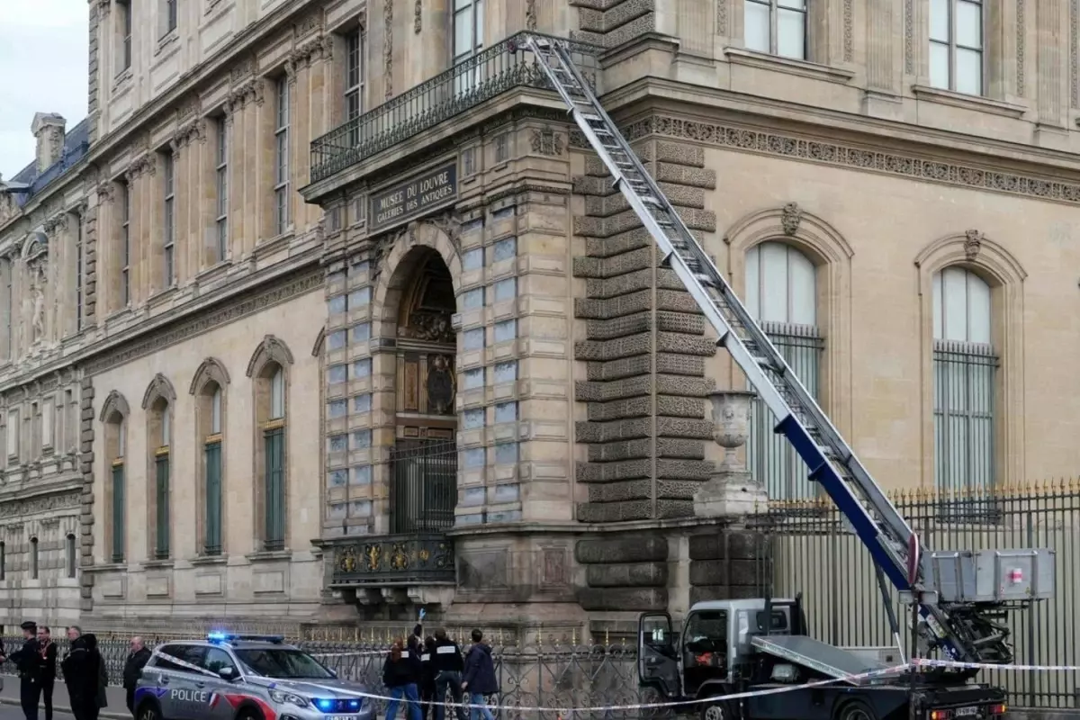 Çalınan eserlerin değeri dudak uçuklatıyor! Dünyanın gözlerini çevirdiği soygunda 2 kişi gözaltında