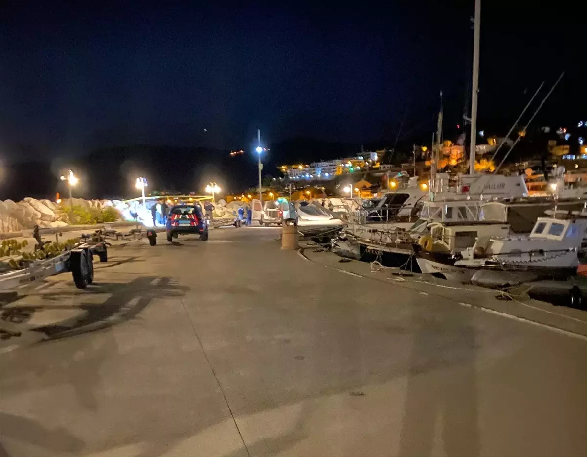 Çanakkale'de Kayalıklarda Bir Ceset Bulundu