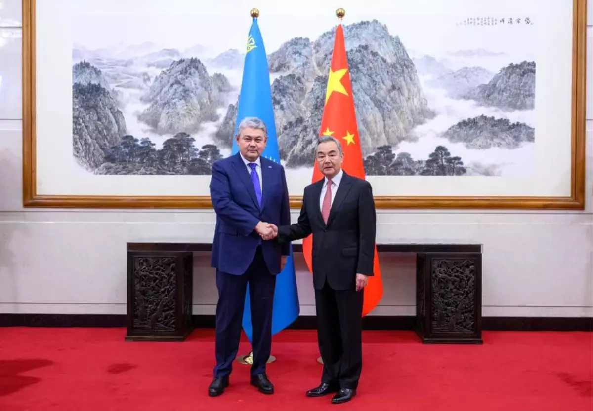 Çin ve Kazakistan İlişkileri Güçleniyor