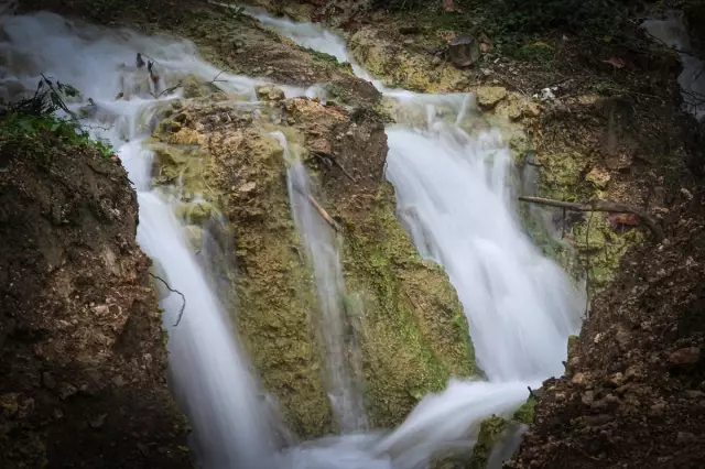 depremle yeniden akmaya baslayan pinar bahcel 4 19197508 o