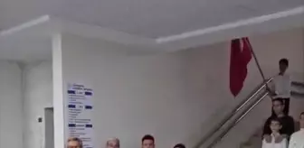 70 Yaşındaki Kadından Cumhuriyet Şiiri, Sosyal Medyada İlgi Gördü