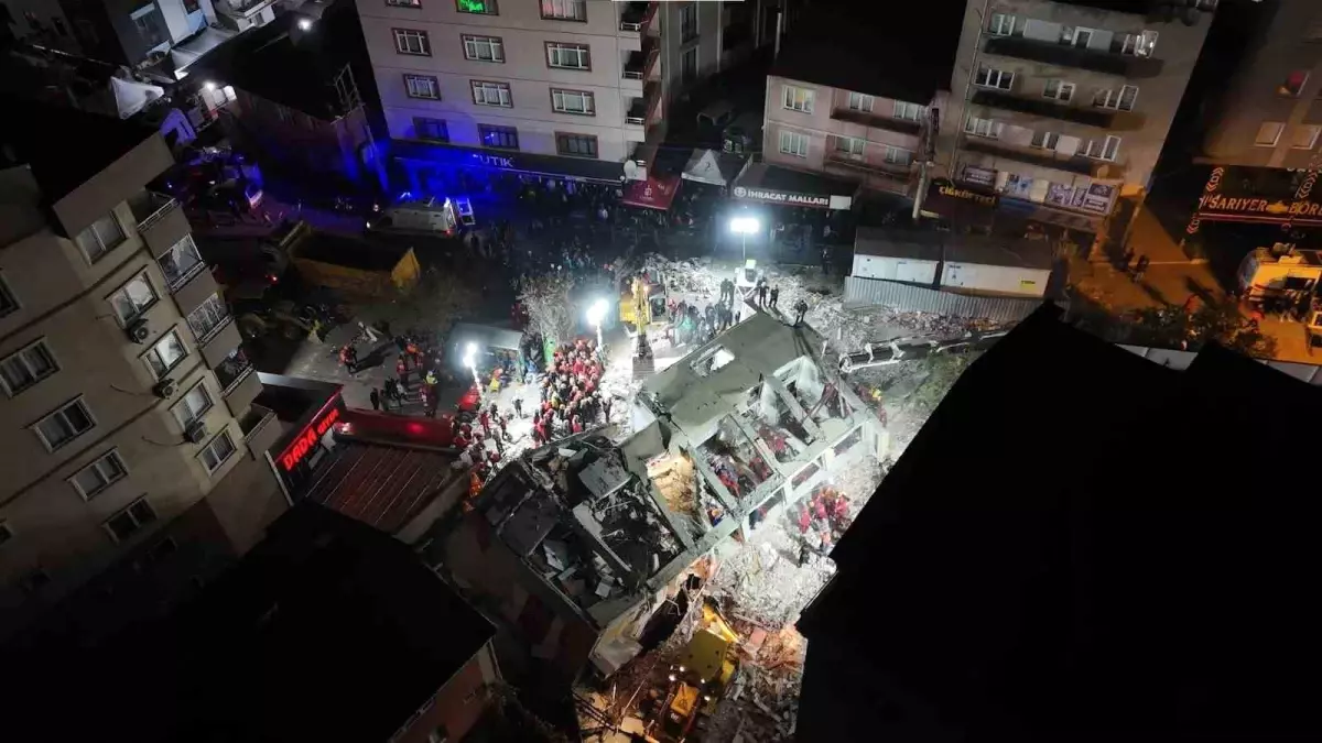 Kocaeli'de Çöken Binada 2 Çocuğun Cansız Bedenine Ulaşıldı