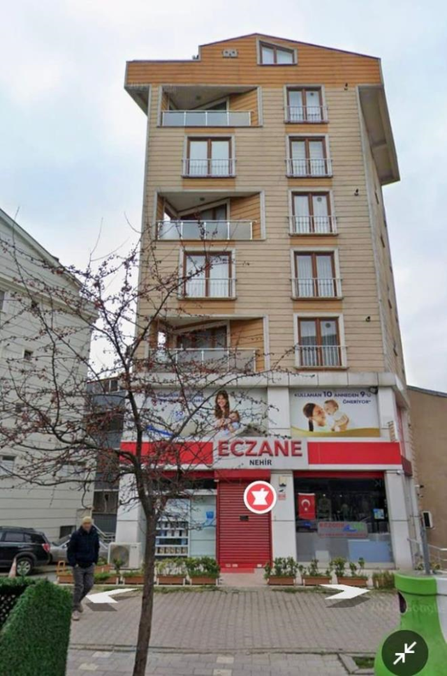 The old state of the collapsed building in Gebze has emerged