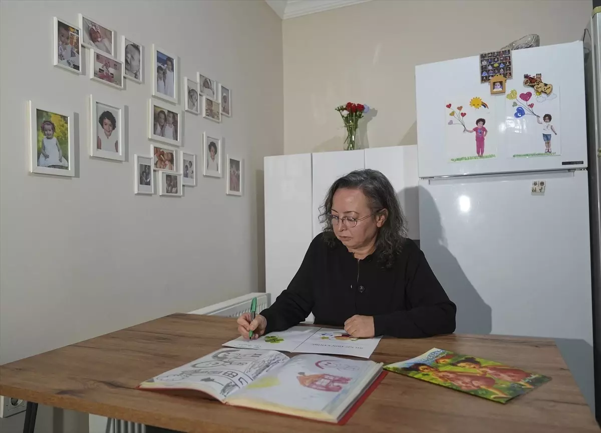 Depremde Kayıplarını Unutmayan Öğretmen, Çocuklara Kitapla Farkındalık Yaratıyor