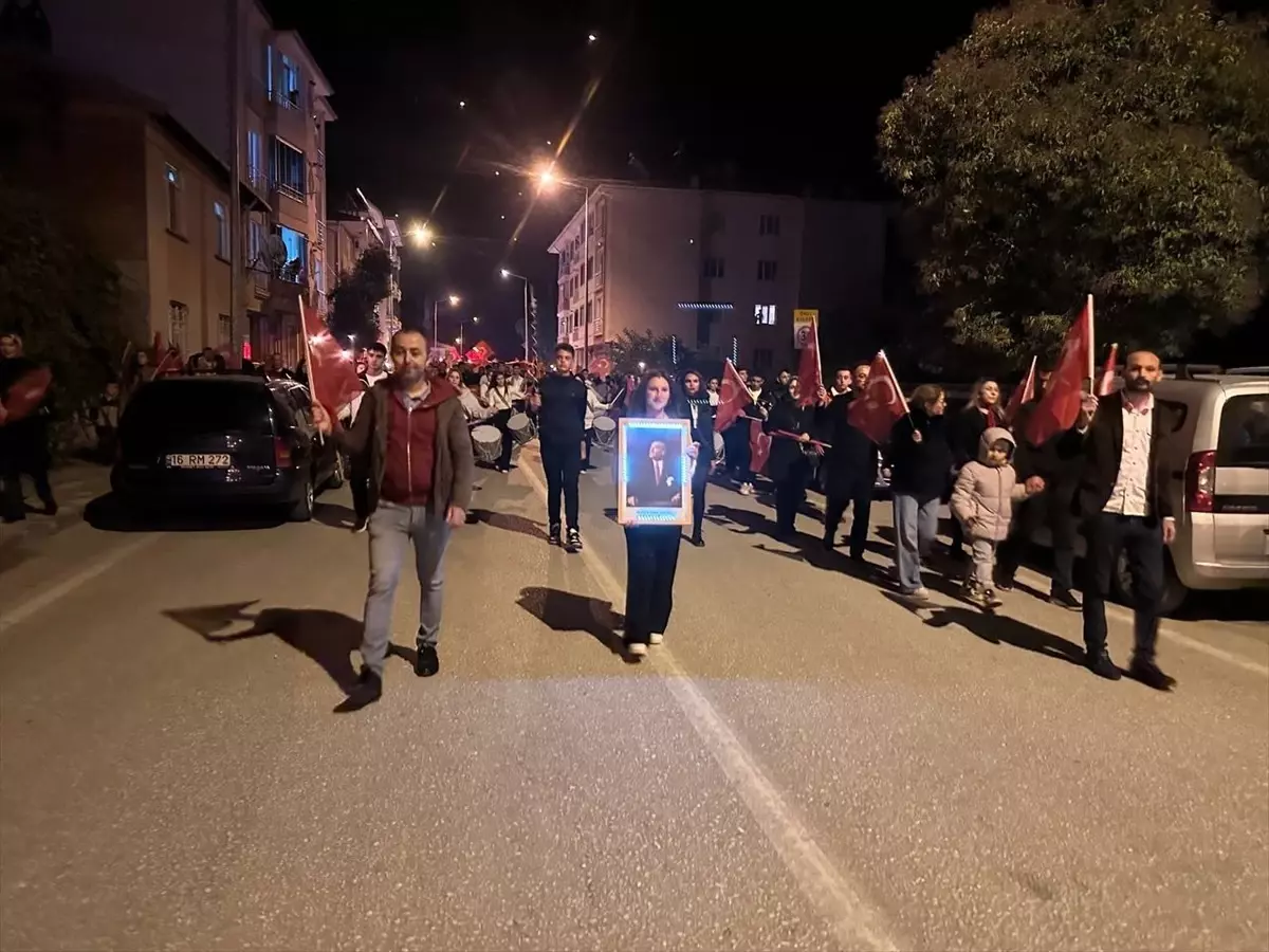Cumhuriyetin 102. Yıldönümünde Kargı'da Fener Alayı Kutlaması