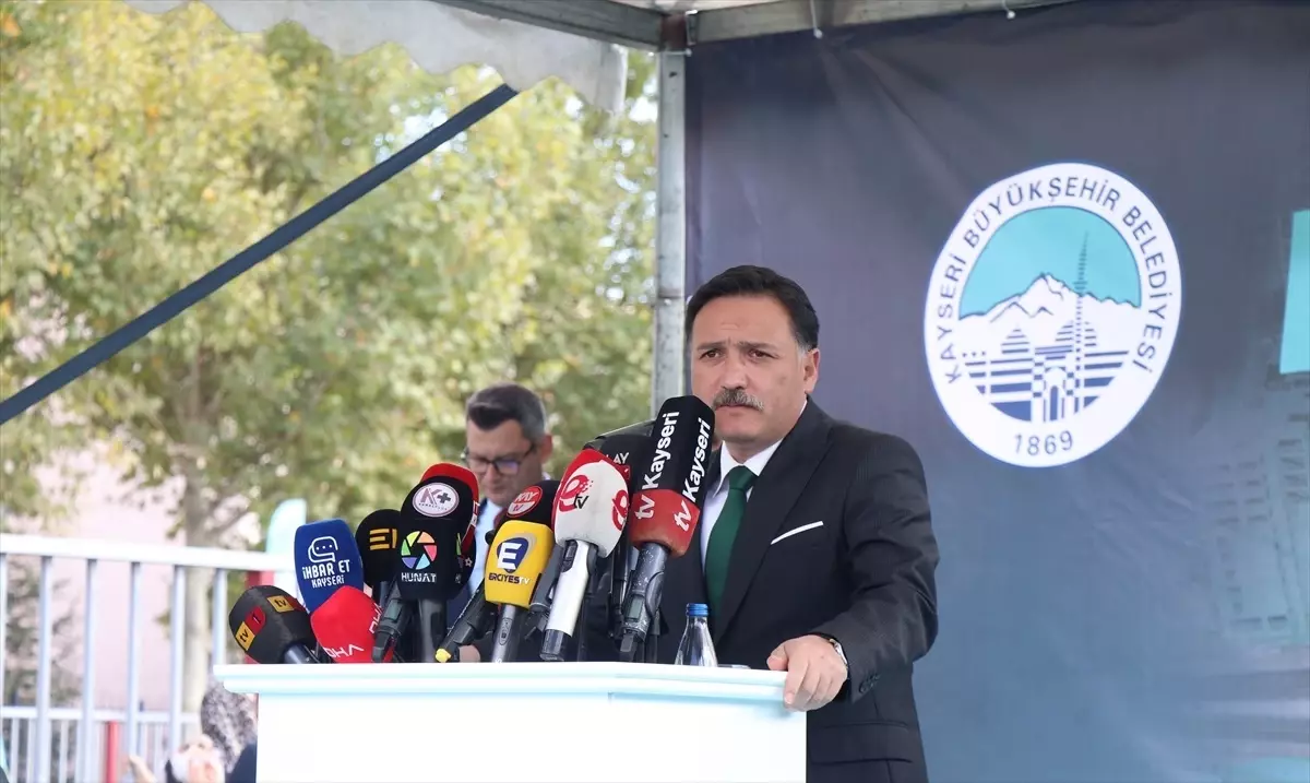 Kayseri'de 29 Ekim Katlı Kavşağı Hizmete Açıldı