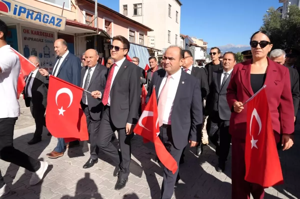 Cumhuriyet'in 102. Yılı Seydikemer'de Coşkuyla Kutlandı