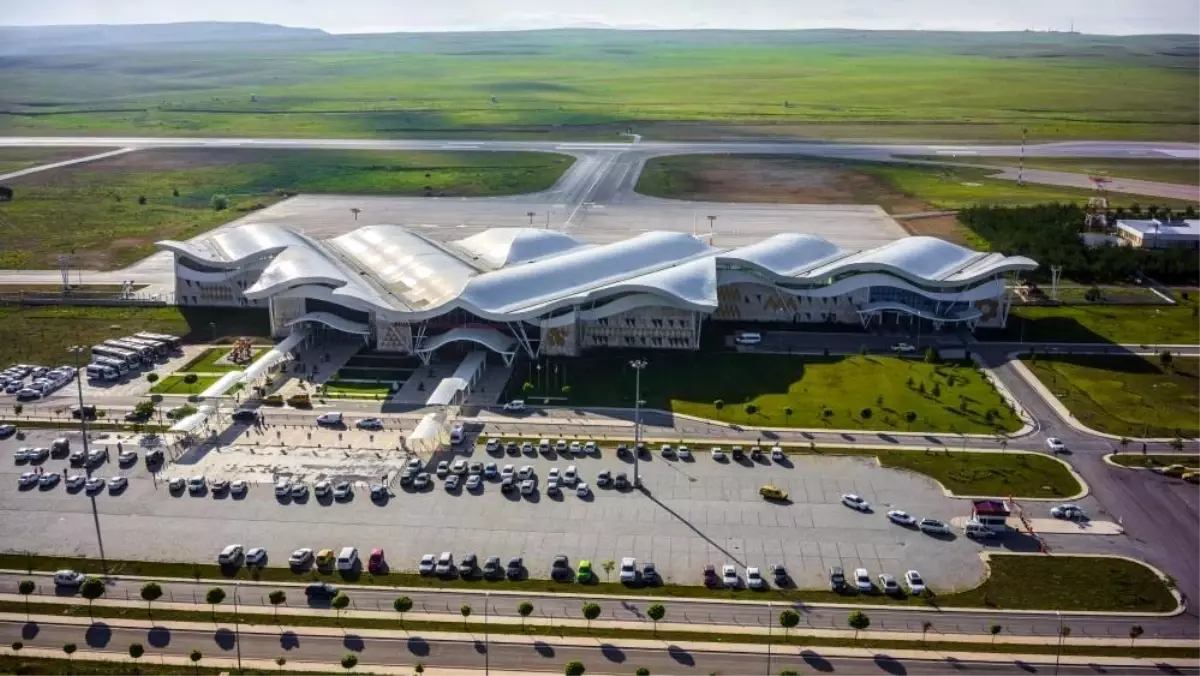 Sivas Nuri Demirağ Havalimanı'nda Yolcu Sayısında Yüzde 23 Artış