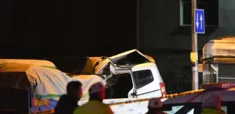 Sultanbeyli'de Kaçan Araç Trafik Kazası Yüzünden Bir Ölü, Bir Yaralı