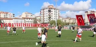 Sungurlu'da Veteranlar Gösteri Maçı Düzenlendi