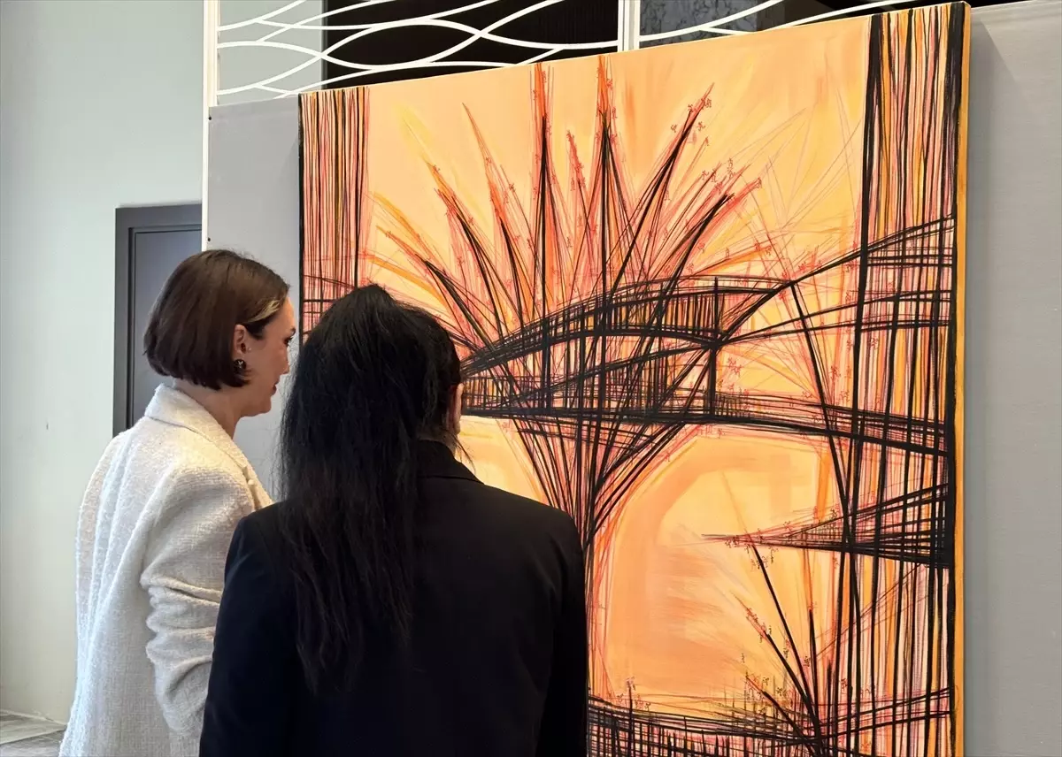 Yaşamın Çizgileri Sergisi Sanatseverlerle Buluştu