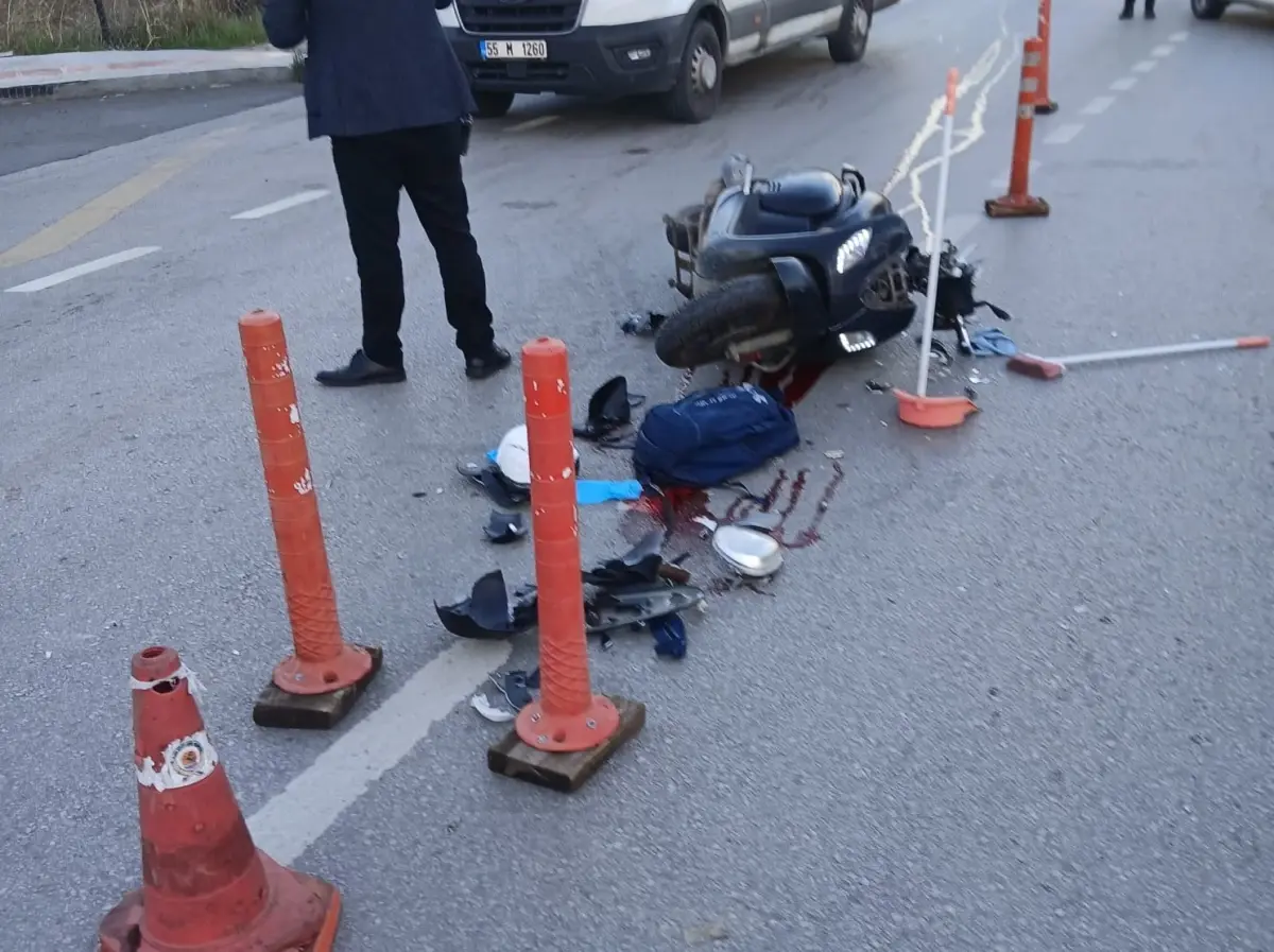 Samsun'da Ambulans Motosiklete Çarptı, Üniversite Öğrencisi Hayatını Kaybetti