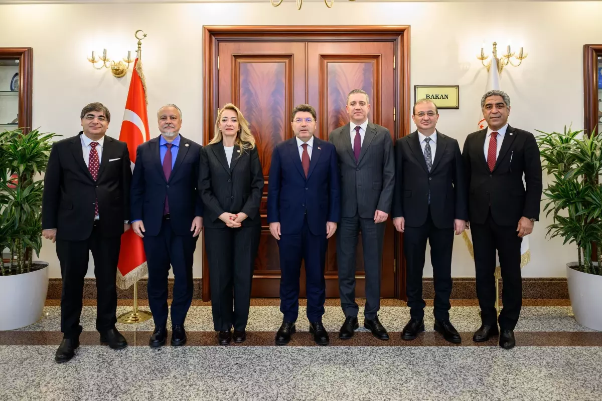Adalet Bakanı Tunç, Barolar Birliği Heyetini Kabul Etti