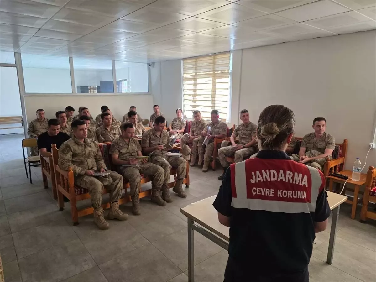 Diyarbakır'da Jandarmadan Av Sezonu Bilgilendirmesi