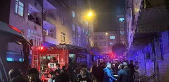 Esenler'de 5 Katlı Binada Yangın: 15 Kişi Hastaneye Kaldırıldı