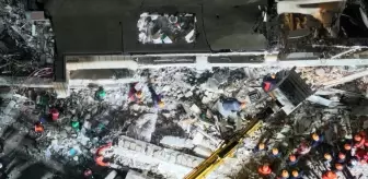 Gebze'de çöken binanın enkazından 19. saatte bir kişi daha çıkarıldı