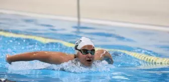 İşitme Engelli Milli Yüzücüler Tokyo'da Madalya İçin Mücadele Edecek