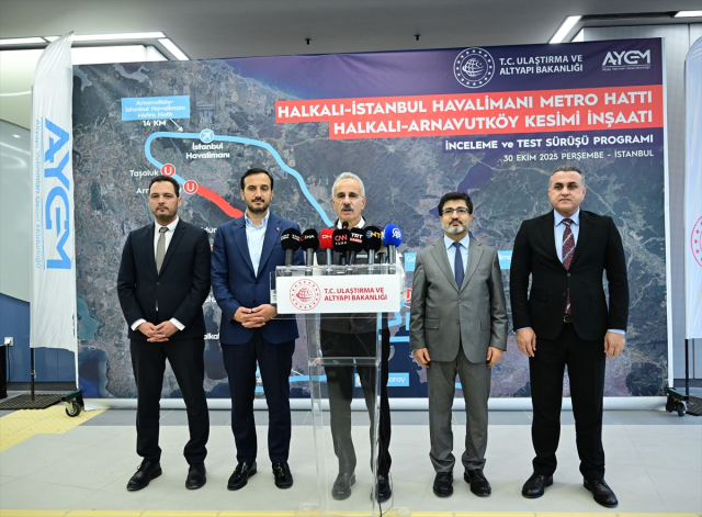 İstanbul'a yeni metro hattı! Bakan Uraloğlu seferlerin başlayacağı tarihi verdi 3 istanbul a yeni metro hatti bakan uraloglu 19201547 583 m