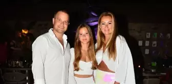 Pınar Altuğ'un kızı Su ilk kez podyuma çıktı