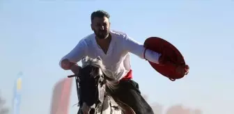 Şanlıurfa'da Depremzede Gençler İçin Atlı Gösteri Etkinliği Düzenlendi