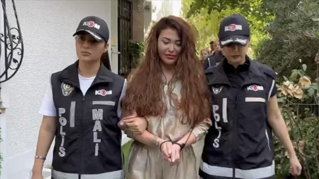 Fenomen Neslim Güngen'i ortağı sattı: 9 kremi 810 bin liraya satıyordu 3 sosyal medya fenomeni neslim gungen ile esinin de 19201384 6000 m