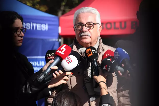 Türkiye'yi sarsan faciada can veren minik Doğa, Grand Kartal Otel sahipleriyle aynı karede 4 turkiye yi sarsan faciada hayatini kaybeden minik 19201402 3222 m