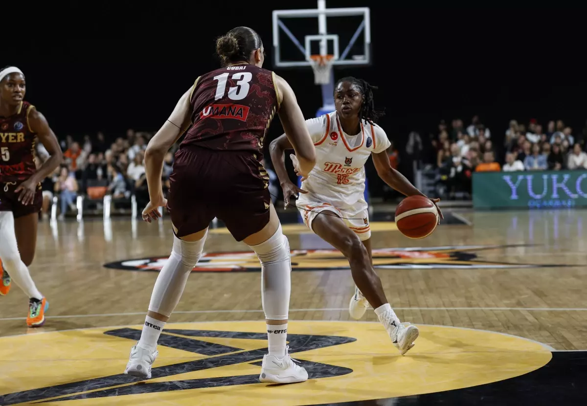 Çimsa ÇBK Mersin, Venezia'yı Yenerek İlk Galibiyetini Aldı