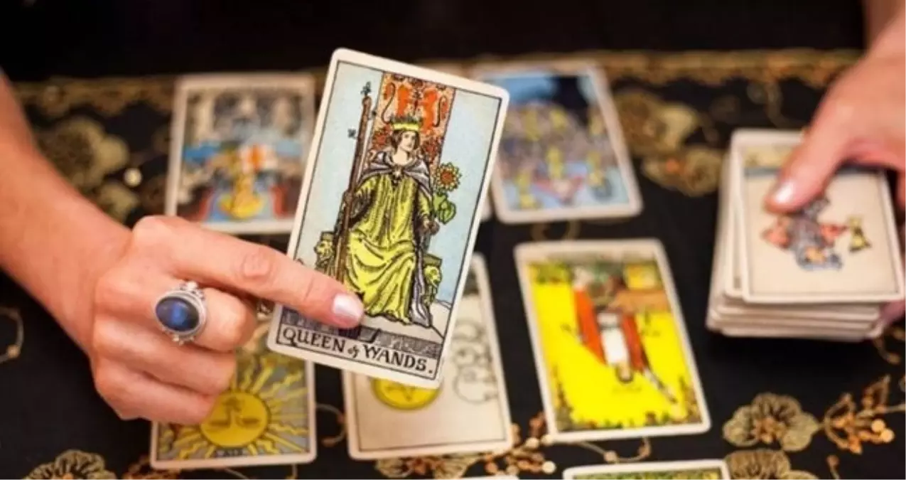 31 Ekim 2025 Günlük Tarot Falı: 31 Ekim Cuma günü seni neler bekliyor? Günlük Tarot kart açılımı!