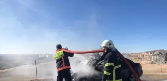 Adıyaman'da Yangın Soygunu: Otomobil Kullanılamaz Hale Geldi