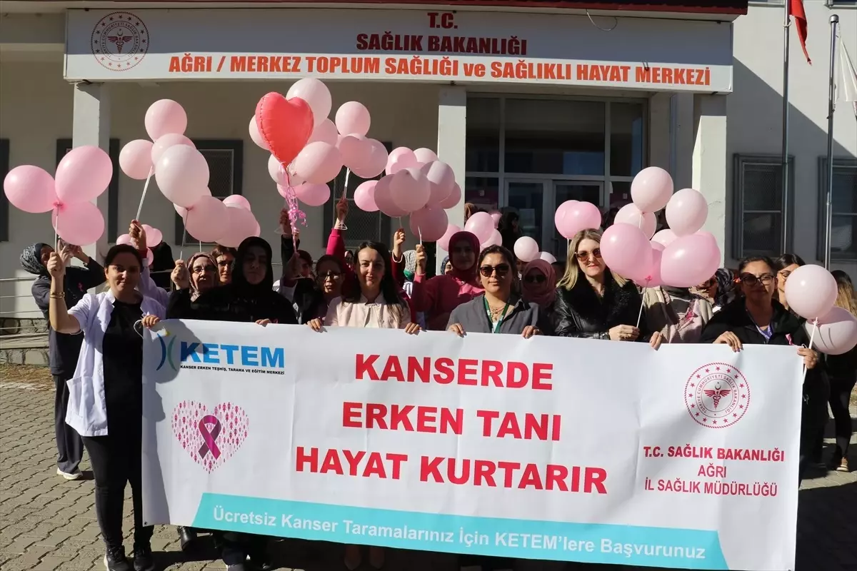 Ağrı'da Kadın Sağlık Çalışanlarından Meme Kanseri Farkındalığı Yürüyüşü