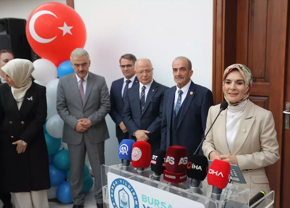 Bakan Göktaş, Kadın ve Aile Merkezinin Açılışında Önemli Mesajlar Verdi