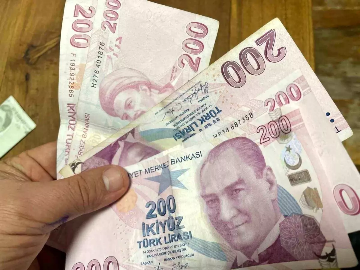 Emeklilere Promosyon Şartları Tepki Çekiyor