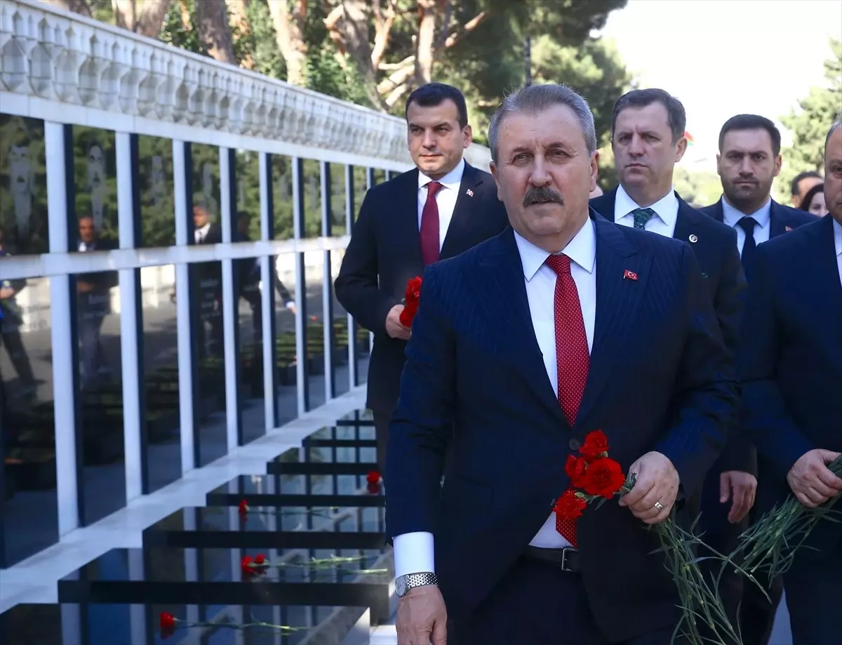 BBP Genel Başkanı Destici: '(Azerbaycan) İki ayrı devletiz ama tek milletiz'