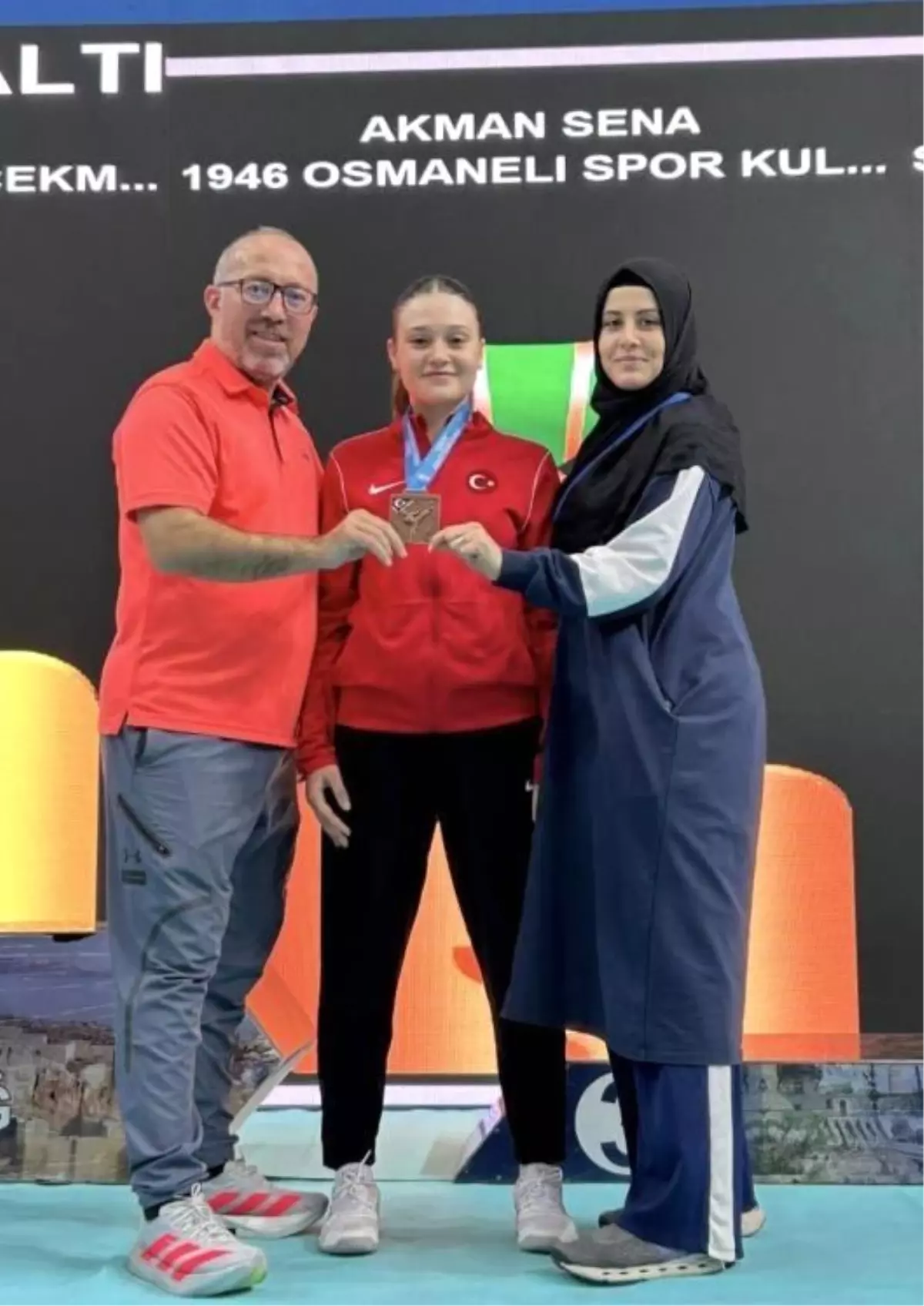 Sena Akman Türkiye Karate Şampiyonası'nda Üçüncü Olmayı Başardı