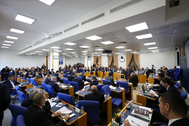 Bütçe Komisyonu'nda Numan Kurtulmuş salonu terk etti: Bu çok ağır bir hakaret 6 butce komisyonu nda numan kurtulmus salonu terk 19206006 1902 m