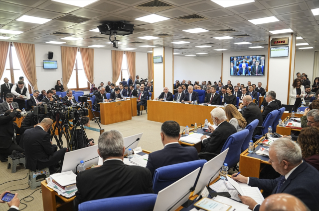 Bütçe Komisyonu'nda Numan Kurtulmuş salonu terk etti: Bu çok ağır bir hakaret 7 butce komisyonu nda numan kurtulmus salonu terk 19206006 3408 m