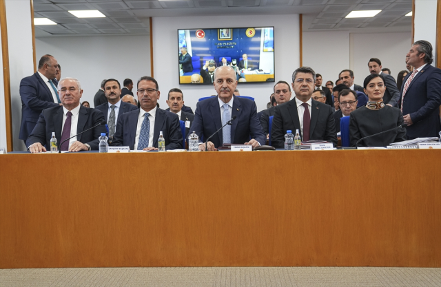 Bütçe Komisyonu'nda Numan Kurtulmuş salonu terk etti: Bu çok ağır bir hakaret 5 butce komisyonu nda numan kurtulmus salonu terk 19206006 7343 m