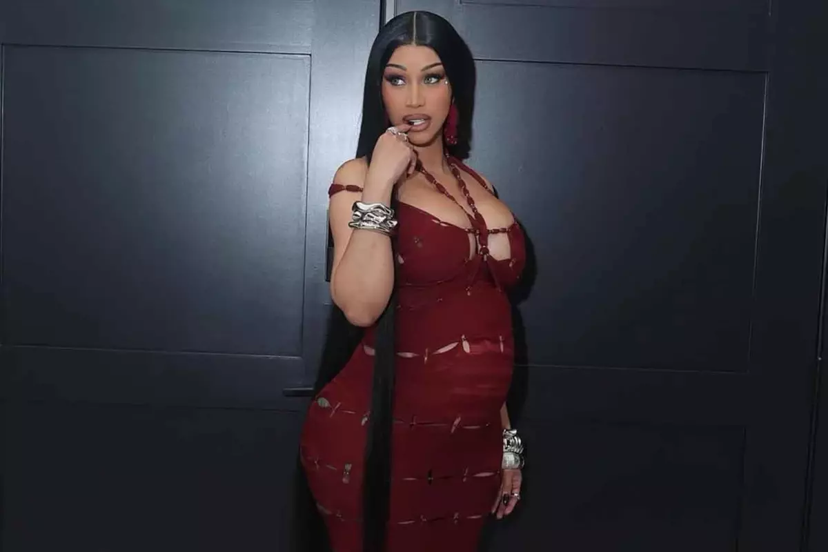 Cardi B'nin canlı yayındaki hijyen itirafı şaşkınlık yarattı