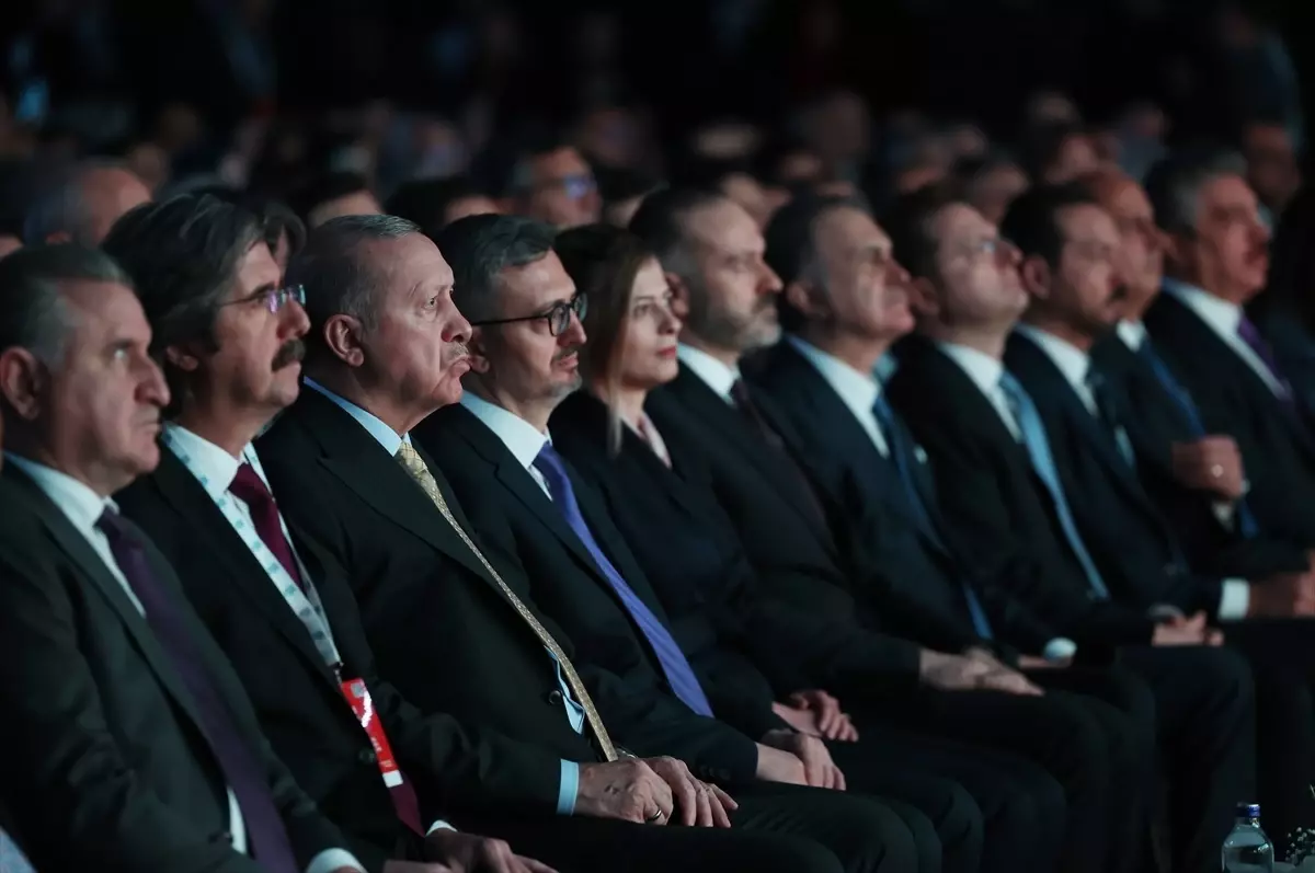 Cumhurbaşkanı Erdoğan, TRT World Forum 2025'te konuştu: (1)