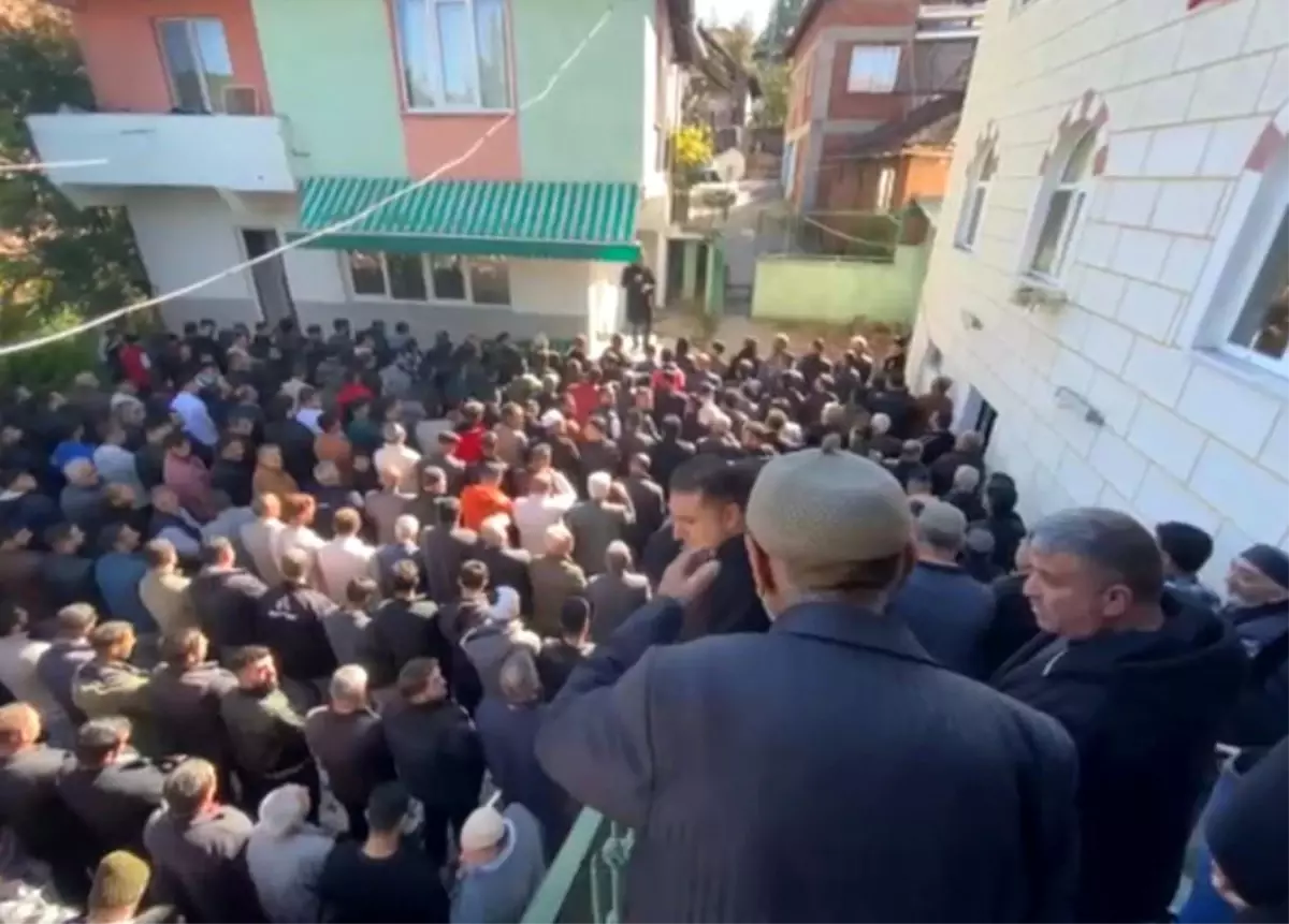 Esenyurt'ta Evlilik Tartışması Kanlı Bitti: 25 Yaşındaki Genç Hayatını Kaybetti