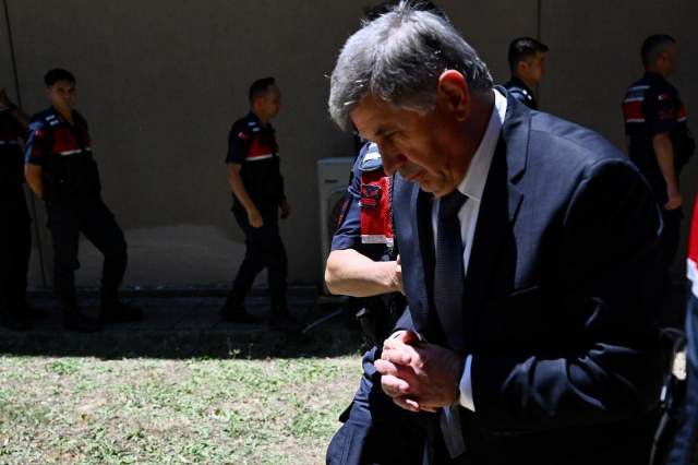 Kartalkaya davasında karar çıktı! Halit Ergül dahil 11 kişiye ağırlaştırılmış müebbet hapis Kartalkaya davasında karar çıktı! Halit Ergül dahil 11 kişiye ağırlaştırılmış müebbet hapis