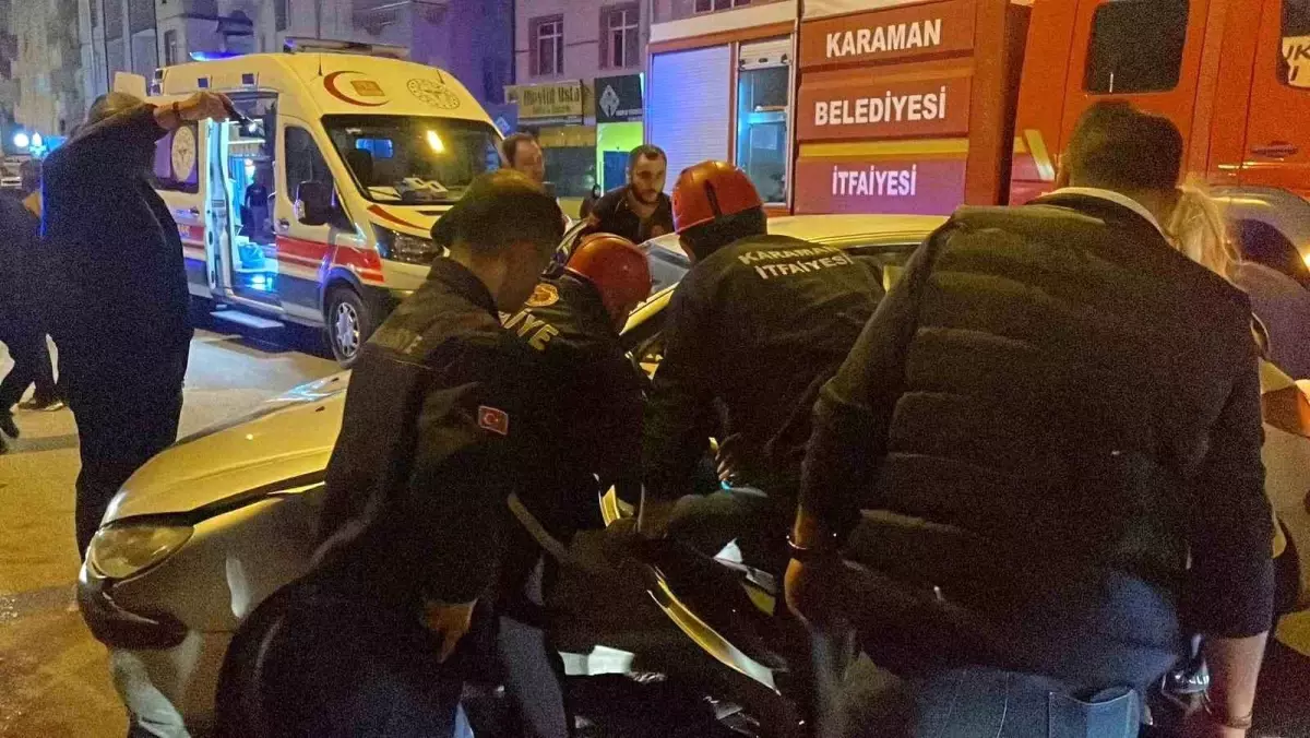Karaman'da İki Otomobilin Çarpışması: 2 Yaralı