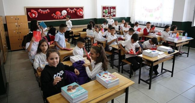 MEB 1 HAFTALIK İLK ARA TATİL NE ZAMAN? (2025-2026) Birinci dönem ara tatil kaç gün, okullar ne zaman kapanacak?